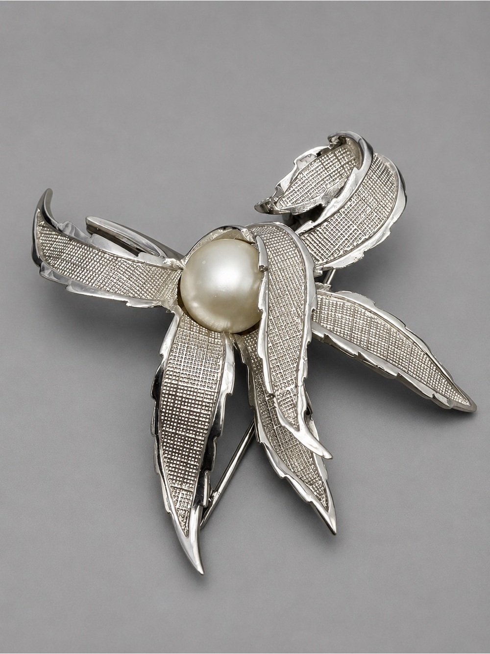 Vintage Boucher Silver-Tone Pearl Floral Leaf Brooch - 8020p. #cz166